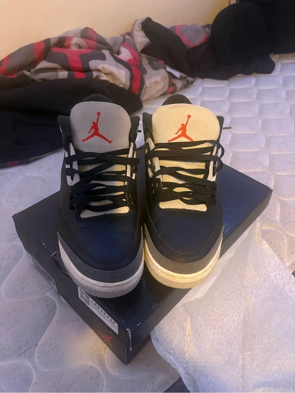 Jordan Men's Black, Blue and White Retro Sneakers